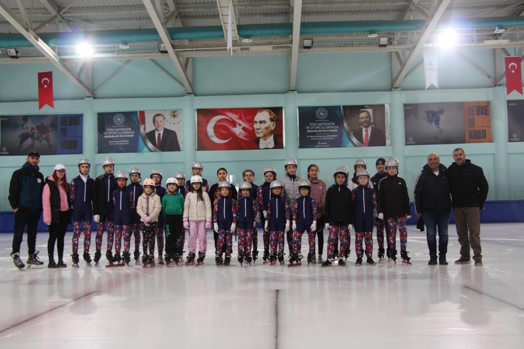 karsli-sporcular-turkiye-short-track-sampiyonasina-hazir-(3).jpeg