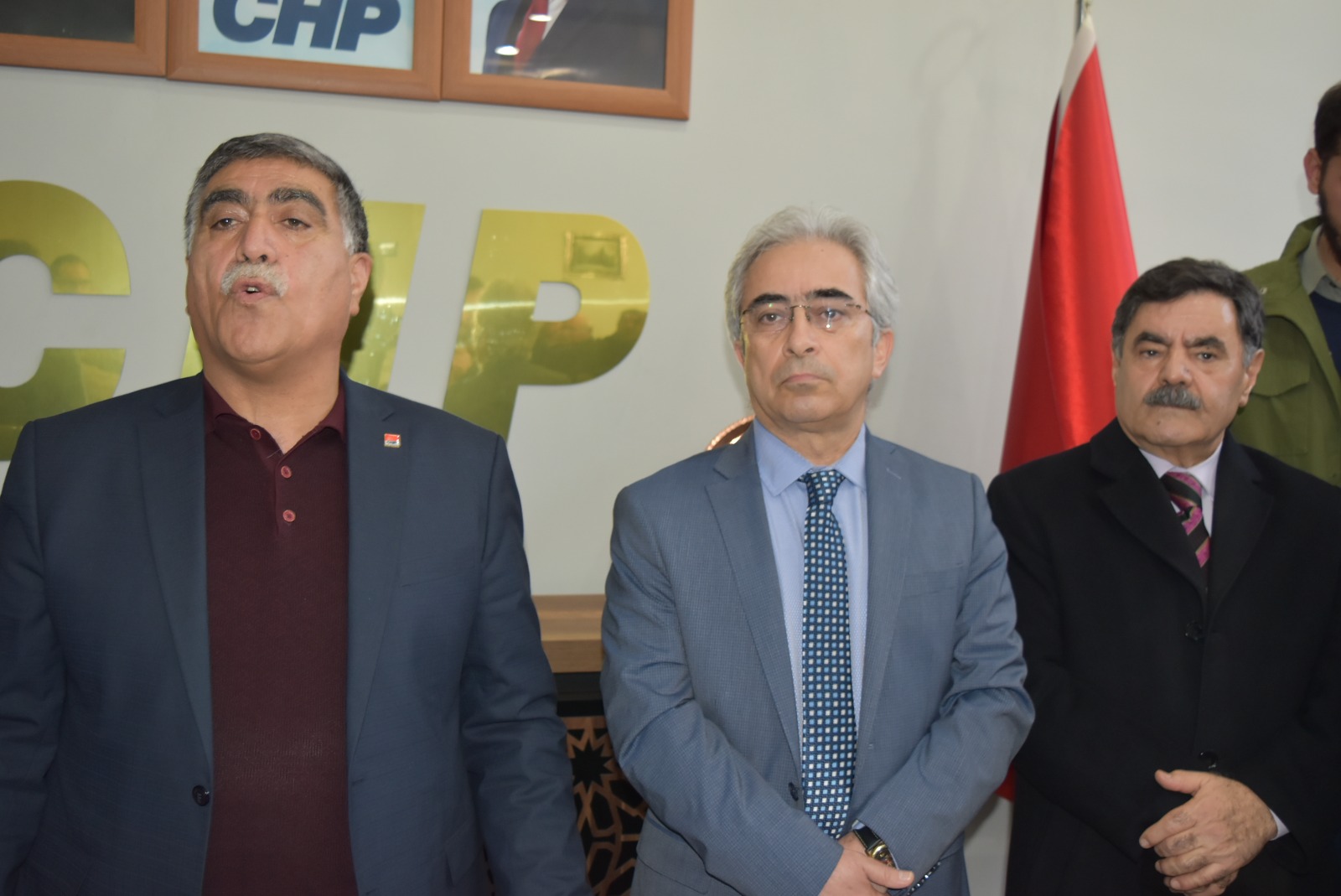 prof.dr.-barlas-sulu,-chp’den-aday-adayligini-acikladi-(4).jpg